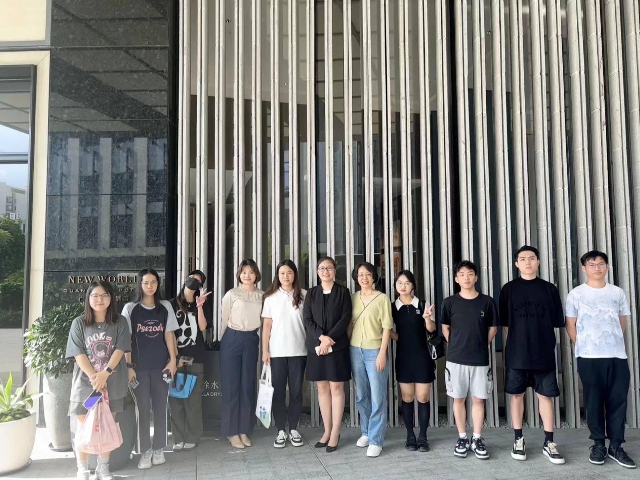 13 管理学院酒店管理专业学生参观考察广州新世界酒店.jpg